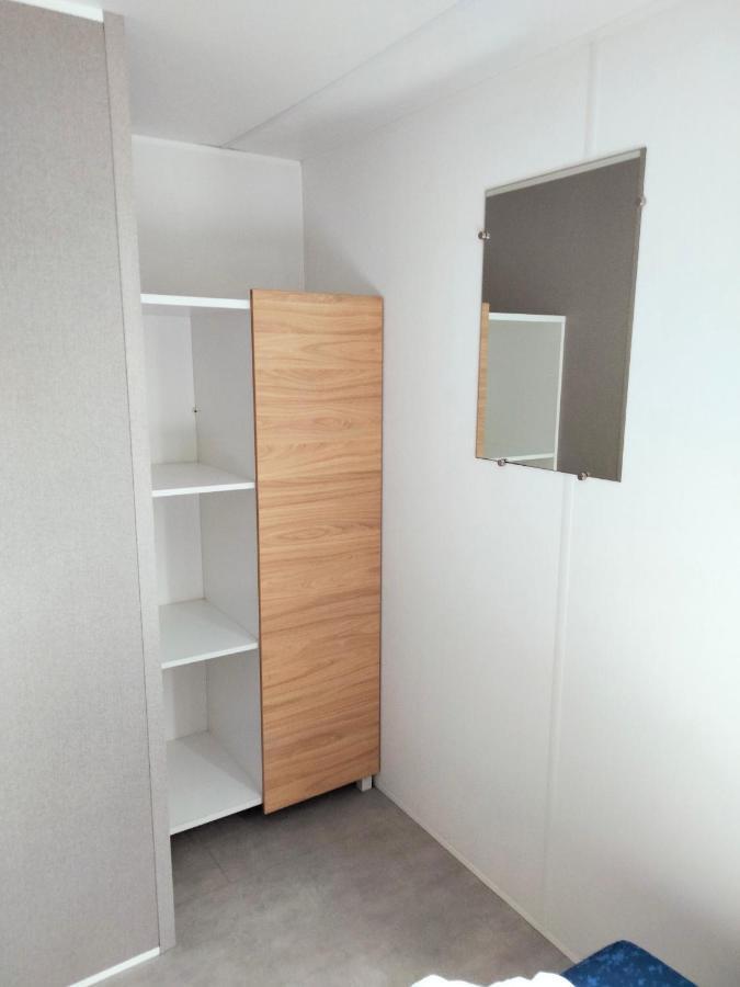 Bj Chalets - Robbengat 85 - Gezellige Chalet Op Vakantiepark Lauwersoog! Vroege Incheck! Met Airco! Exterior foto